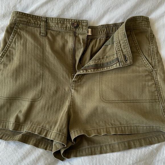 Madewell Camp Shorts - Size Large - Picture 3 of 6